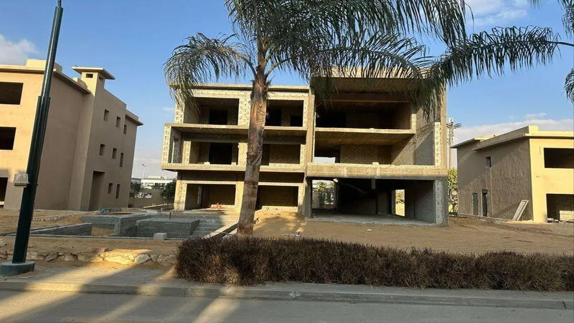 Villa 1050m in Katameya Dunes for sale