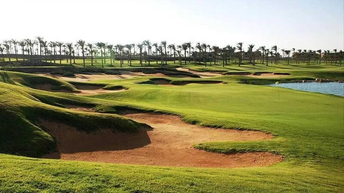 Villa 1050m in Katameya Dunes for sale
