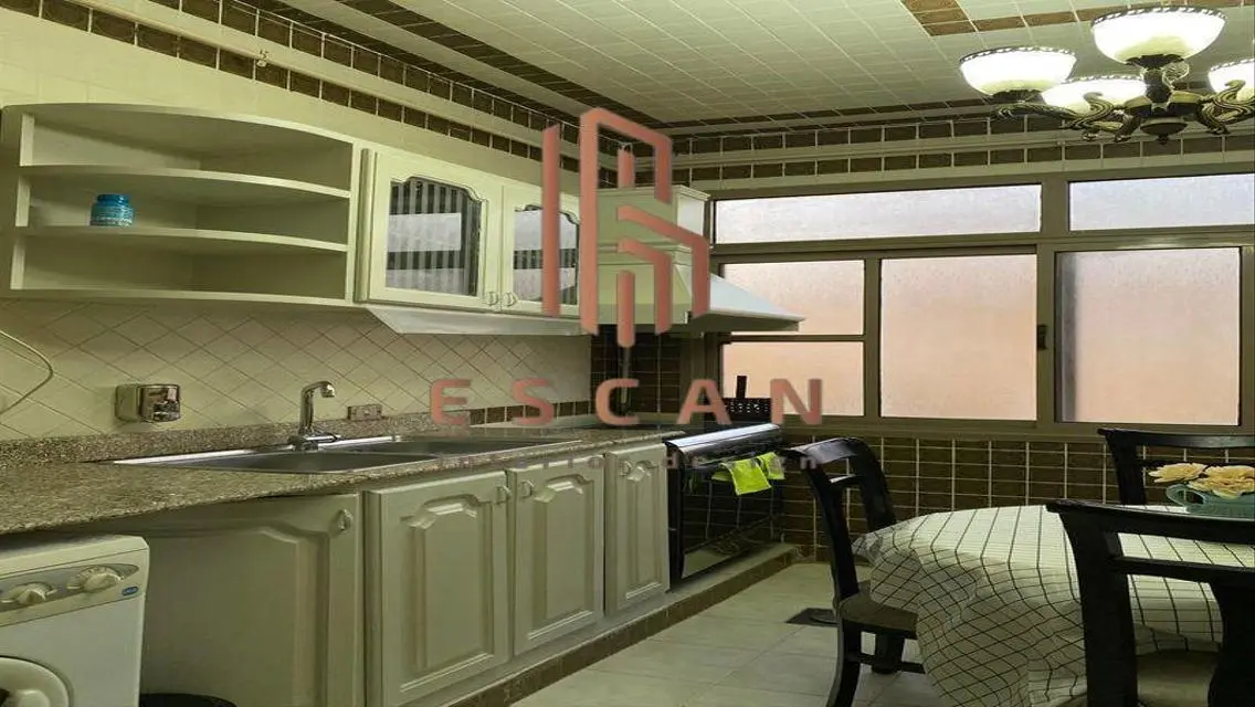 شقة ايجار فى جنوب الاكاديمية تشطيب سوبر لوكس