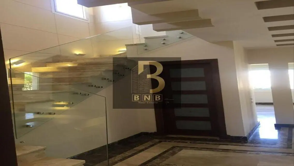 Luxury Apartment with Private Garden and Premium Amenities