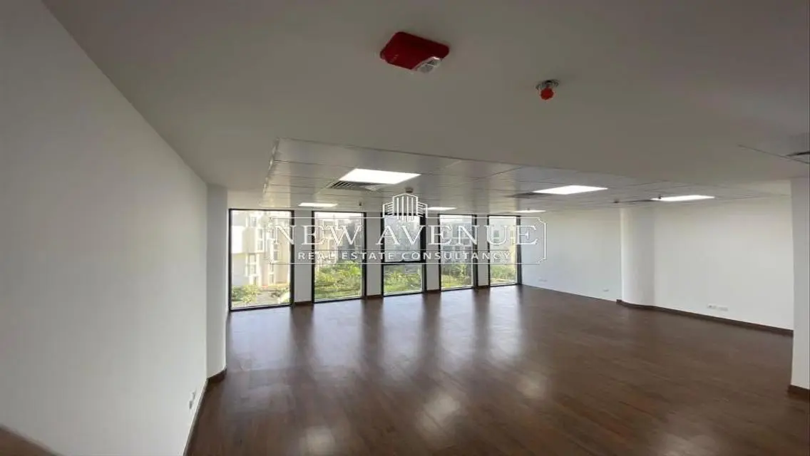 Fully finished office at EDNC 84m