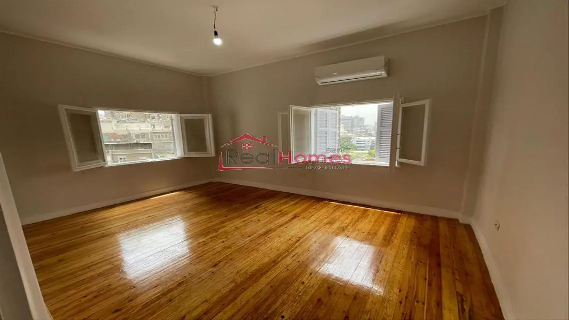 Renovated nile view apartment with terrace