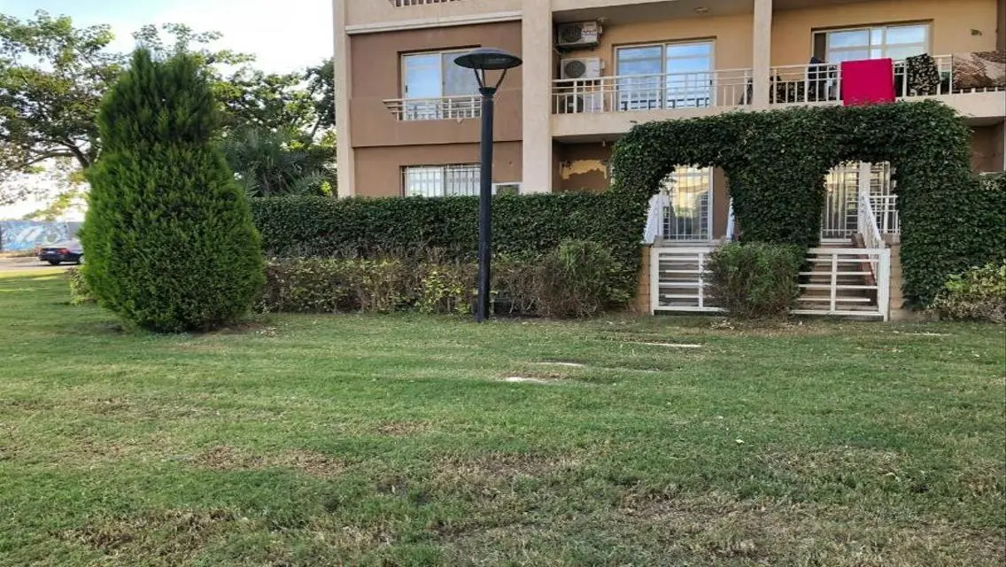 Apartment for rent, furnished, ground floor with a