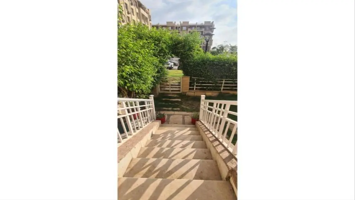 Apartment for rent, furnished, ground floor with a