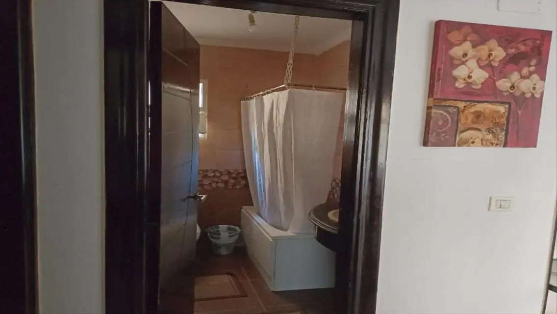Apartment for rent, furnished, ground floor with a