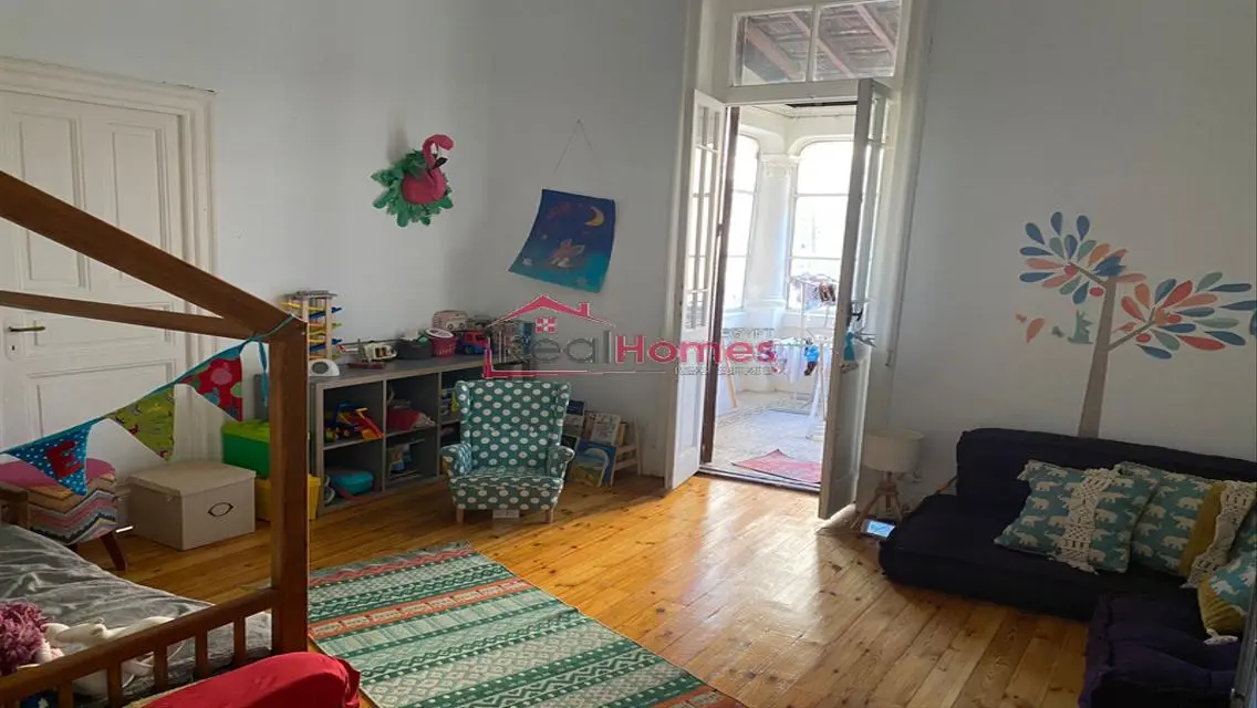 High ceiling apartment for rent 4bedrooms