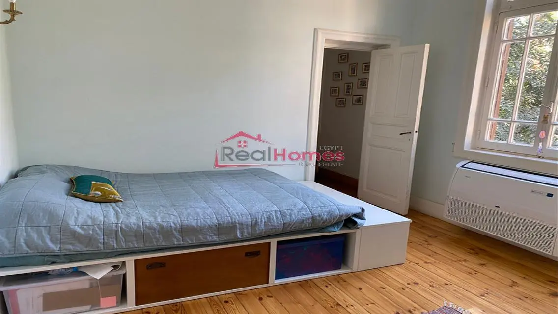 High ceiling apartment for rent 4bedrooms