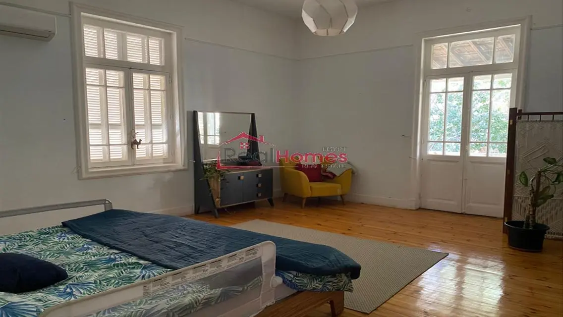 High ceiling apartment for rent 4bedrooms