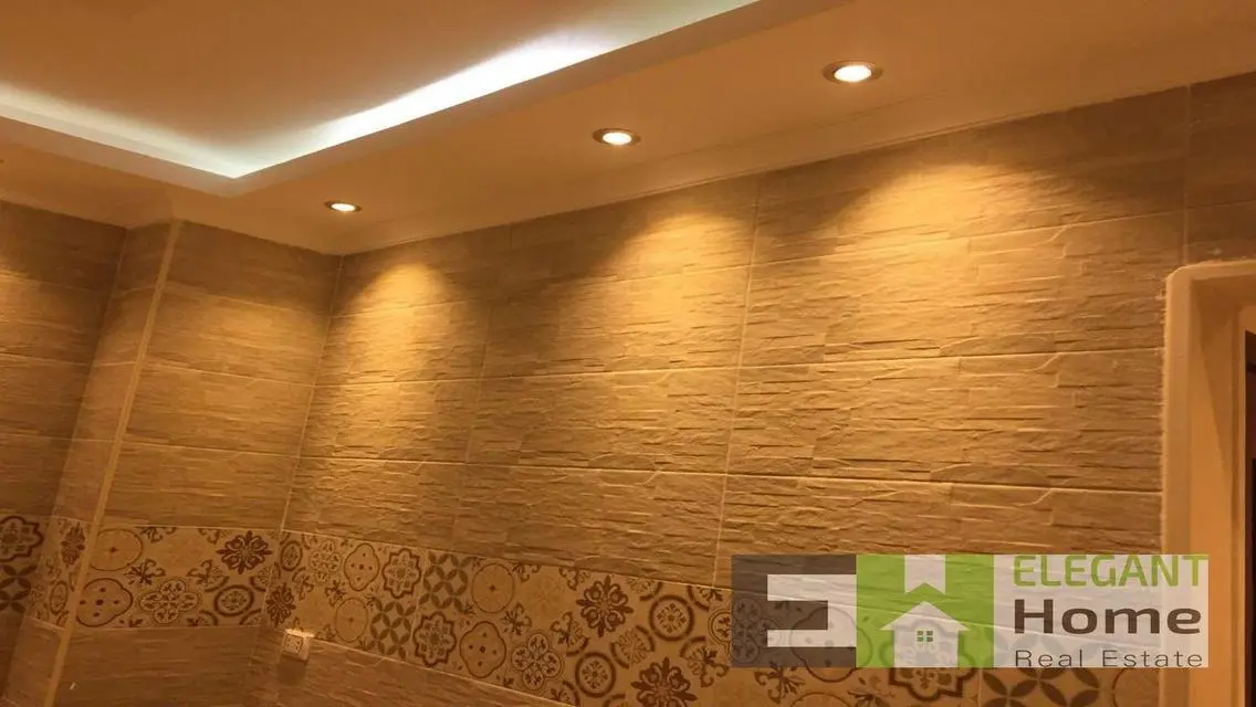 Corner Apartment for sale with kitchen+Acs at Mvhp