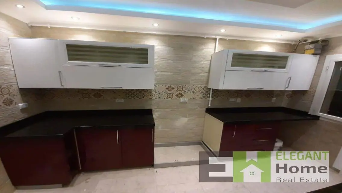 Corner Apartment for sale with kitchen+Acs at Mvhp