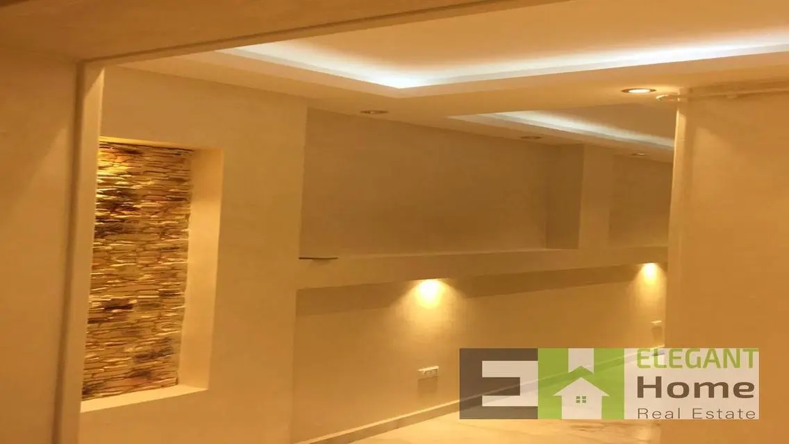 Corner Apartment for sale with kitchen+Acs at Mvhp
