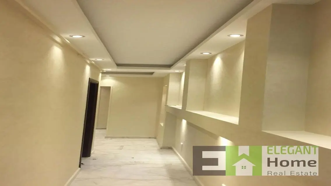 Corner Apartment for sale with kitchen+Acs at Mvhp
