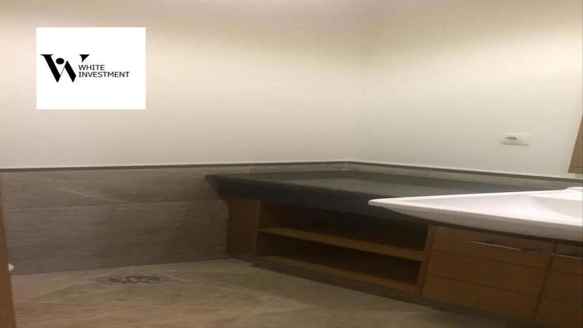 HOT DEAL Uptown 262 m 4 Beds Direct To Pool