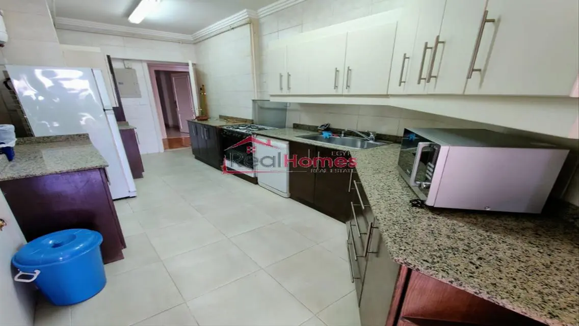 Furnished apartement with garden view terrace