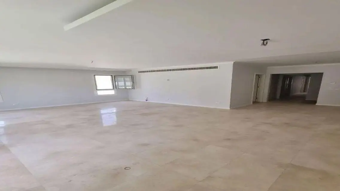 Finished apartment +garden in Pyramids Hills ORA