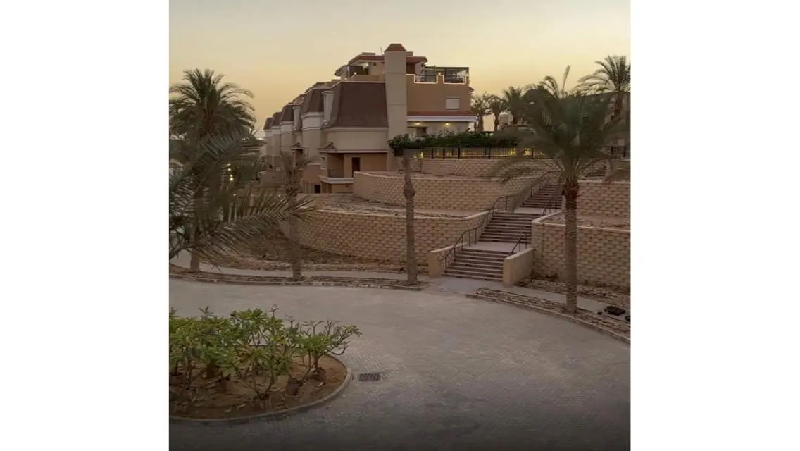 شقة فاخرة مطلة على البحيرات مع مرافق متكاملة
