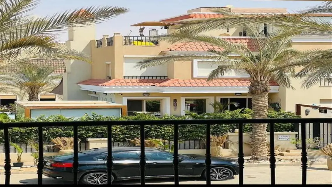 Without DP and installments over 12 own a villa