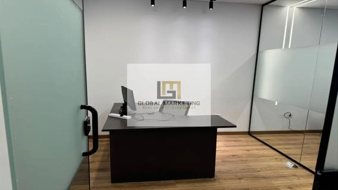 Office 136m finished for rent in Mivida