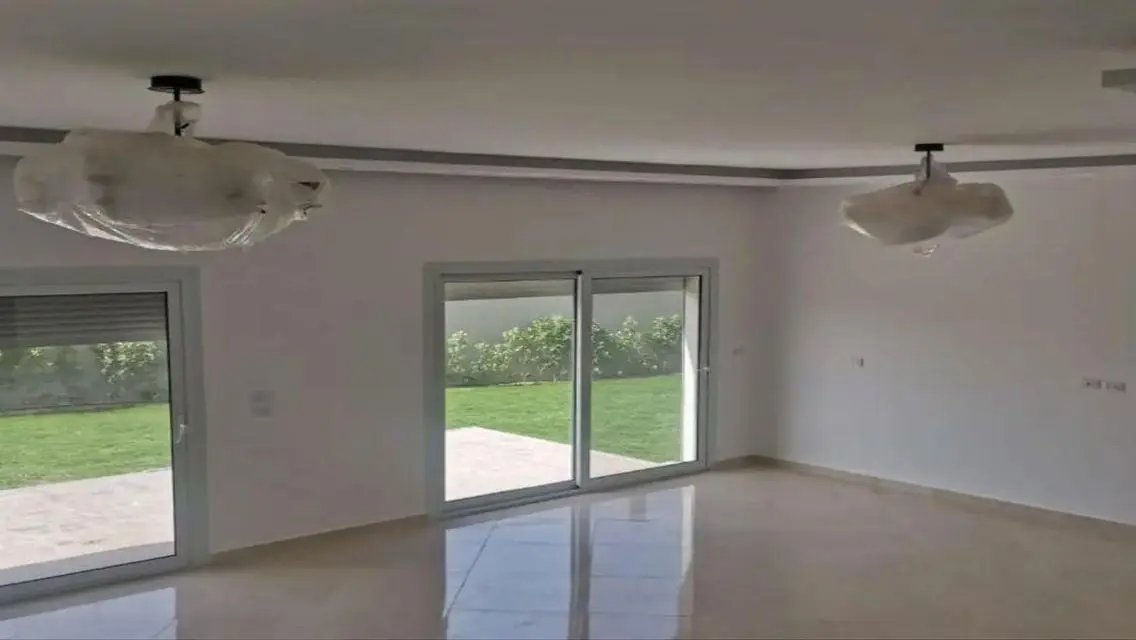 Twinhouse in Etapa next to Al Rabwa , best price