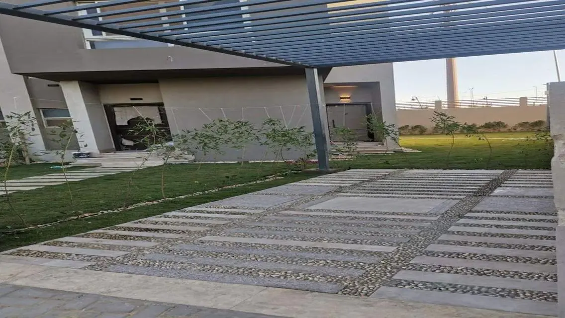 Twinhouse in Etapa next to Al Rabwa , best price