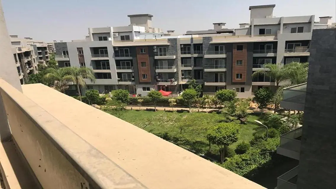 Resale 250m + roof 150m Fully finished + ACs - RTM