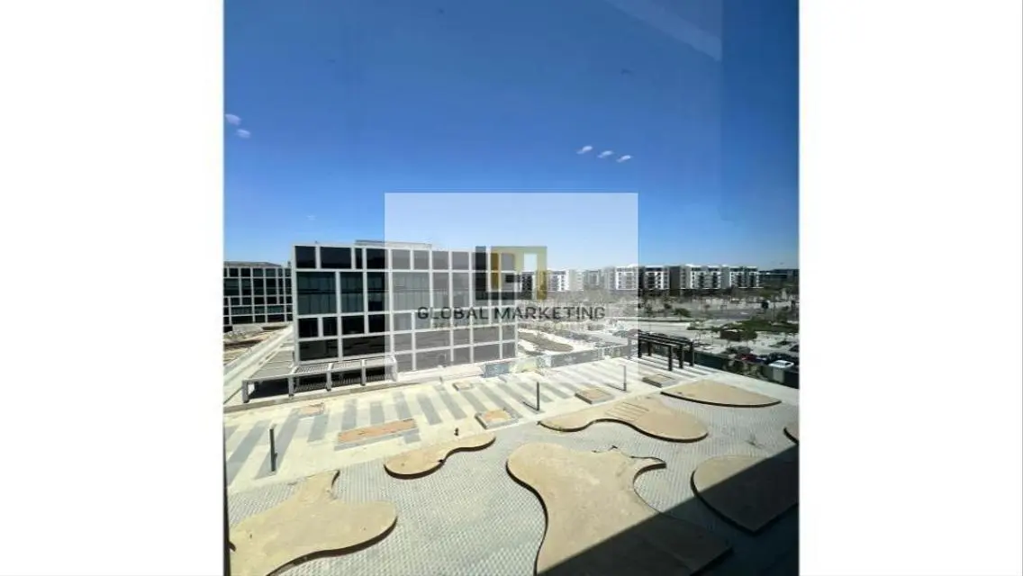 Invest in a 550m² Office in a Prime Location