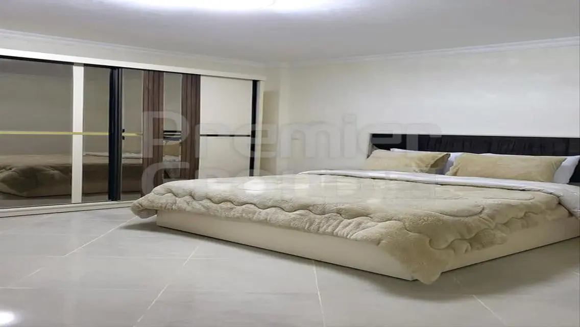 شقة فاخرة بمساحة 1100 متر مربع