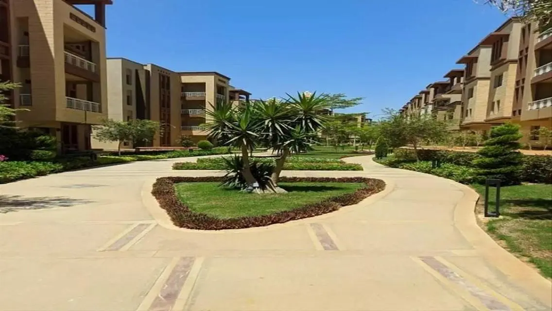 Unit resale 215 m at a special price and open view