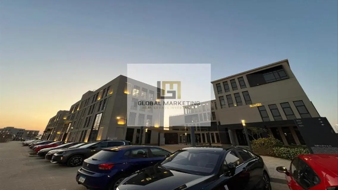 دورين اداري للبيع 2900 متر في ديستريكت 5
