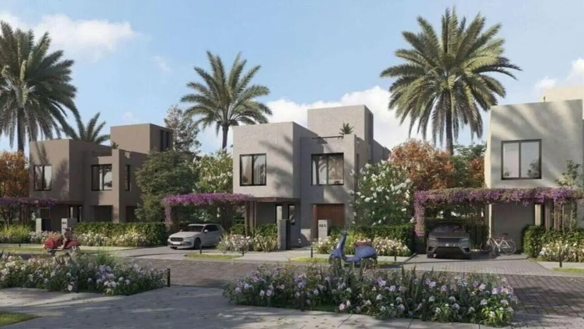 Under Market Price Townhouse Resale Prime Location