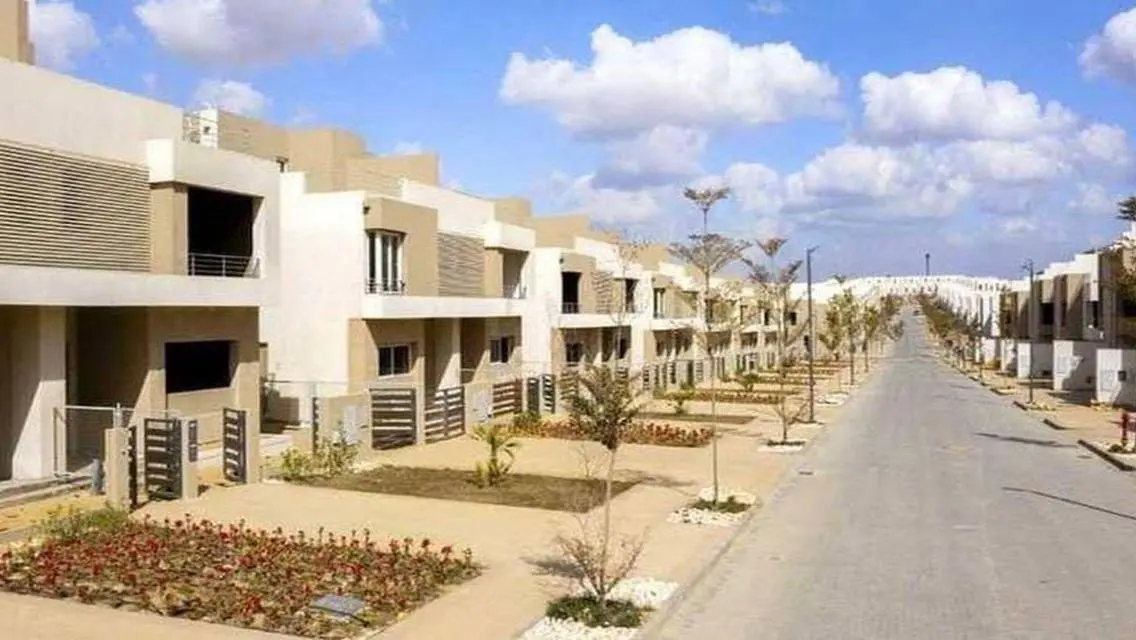فيلا فى كمبوند ذا كراون بالم هيلز بجوار نيو جيزة