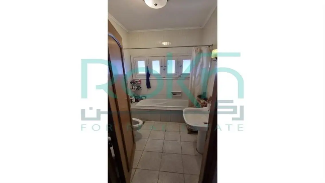 Luxurious Villa with Spacious Garden and Private Pool
