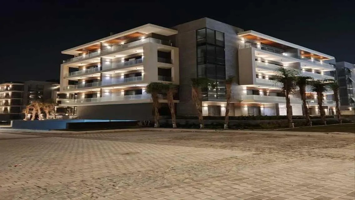 Luxury 3-Bedroom Villa with Private Pool and Lake View