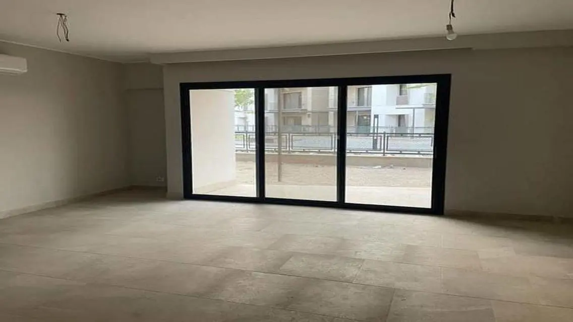 شقة متشطبة بالتكييفات في بيفرلى هيلز 6 ويست سوديك