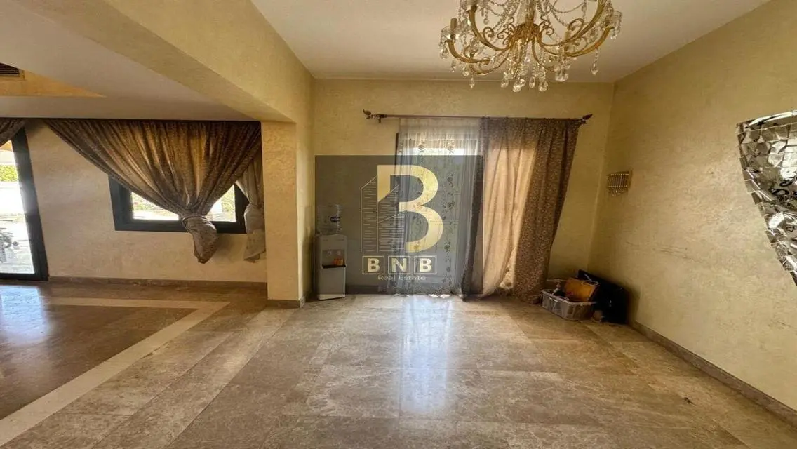 فيلا  اكبر مساحة فى ميفيدا اوبن فيو مطبخ و تكييفات