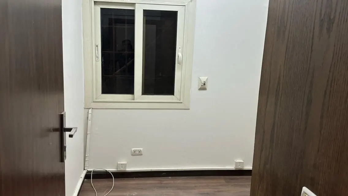 شقة للبيع في الزمالك القبلية.