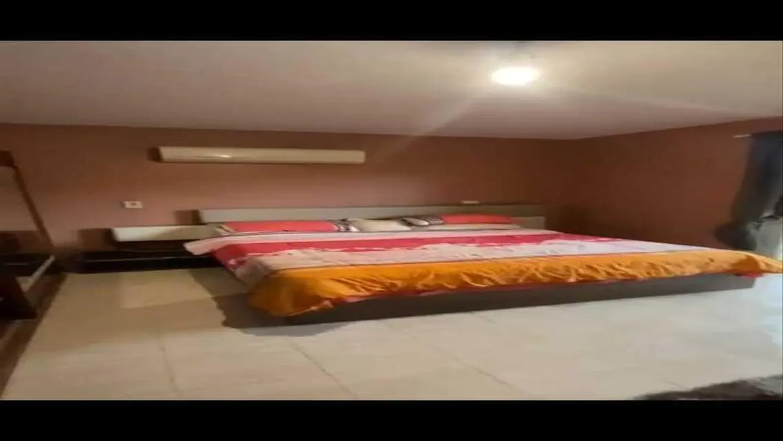 شقه 180م بسعر لقطه للبيع بالرحاب بالعفش و الاجهزه