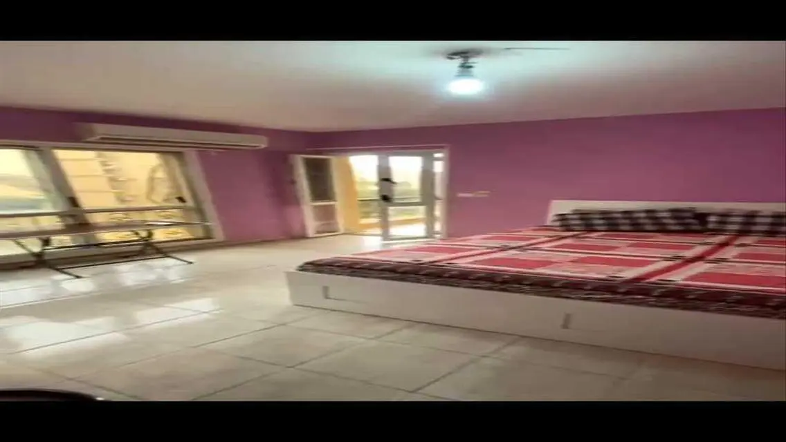 شقه 180م بسعر لقطه للبيع بالرحاب بالعفش و الاجهزه