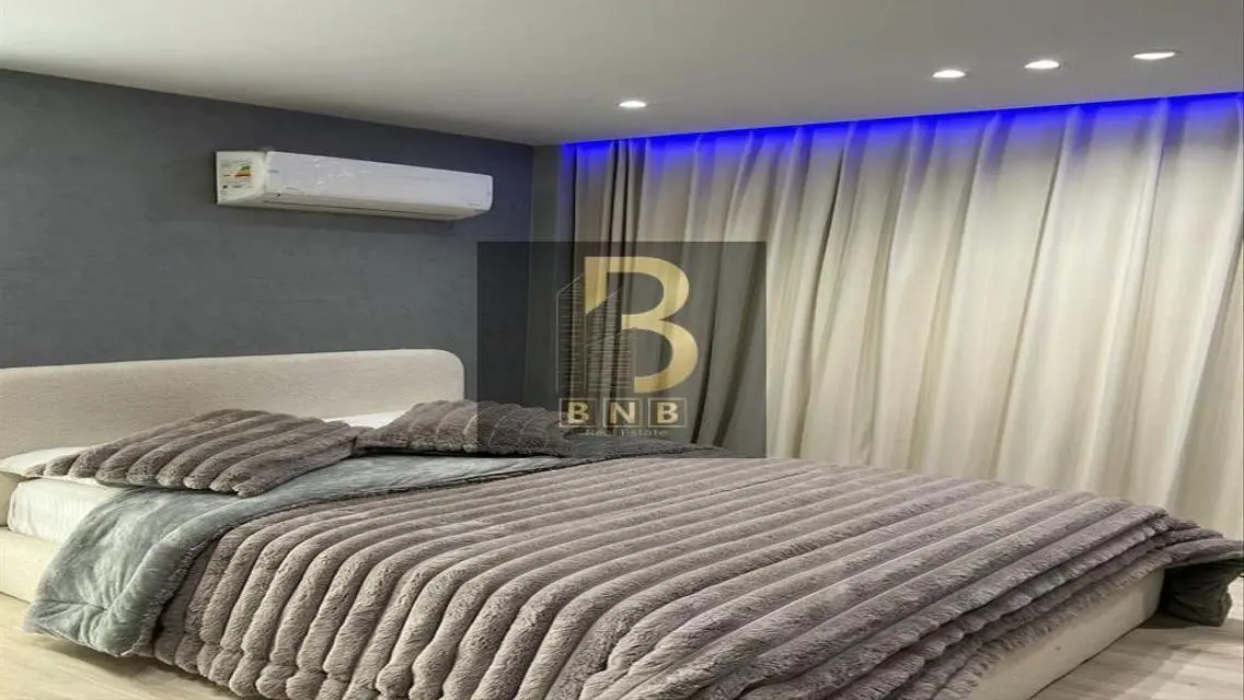 Furnished Villa First use (Private Pool) Hyde Park