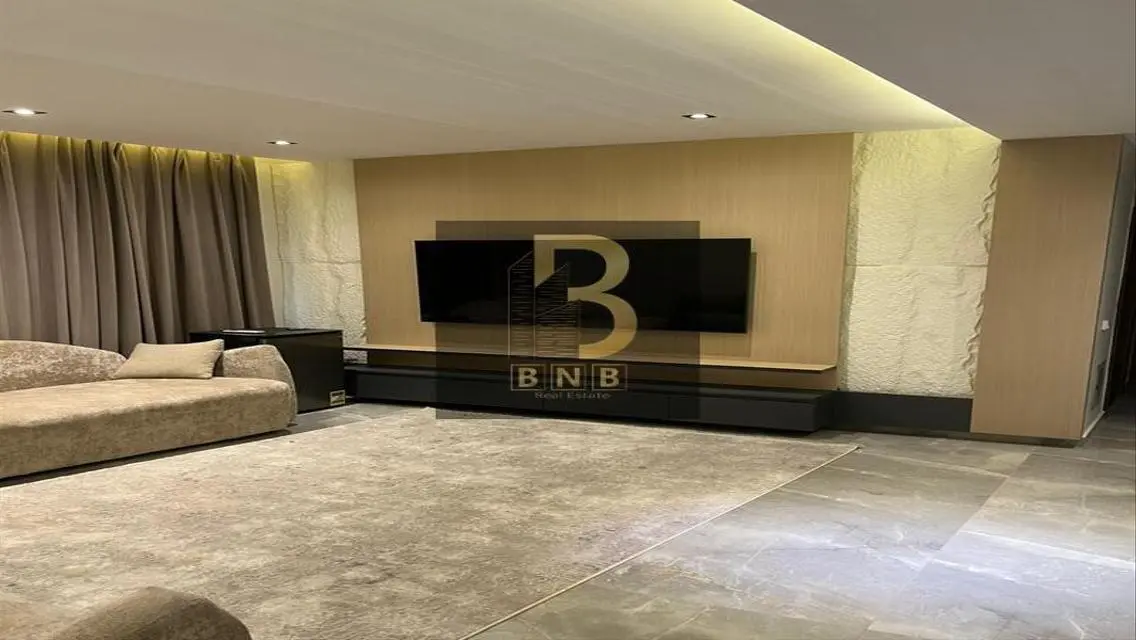 Furnished Villa First use (Private Pool) Hyde Park