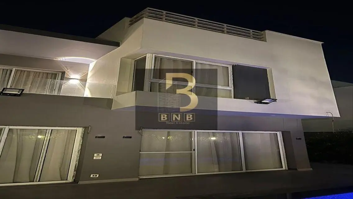 Furnished Villa First use (Private Pool) Hyde Park