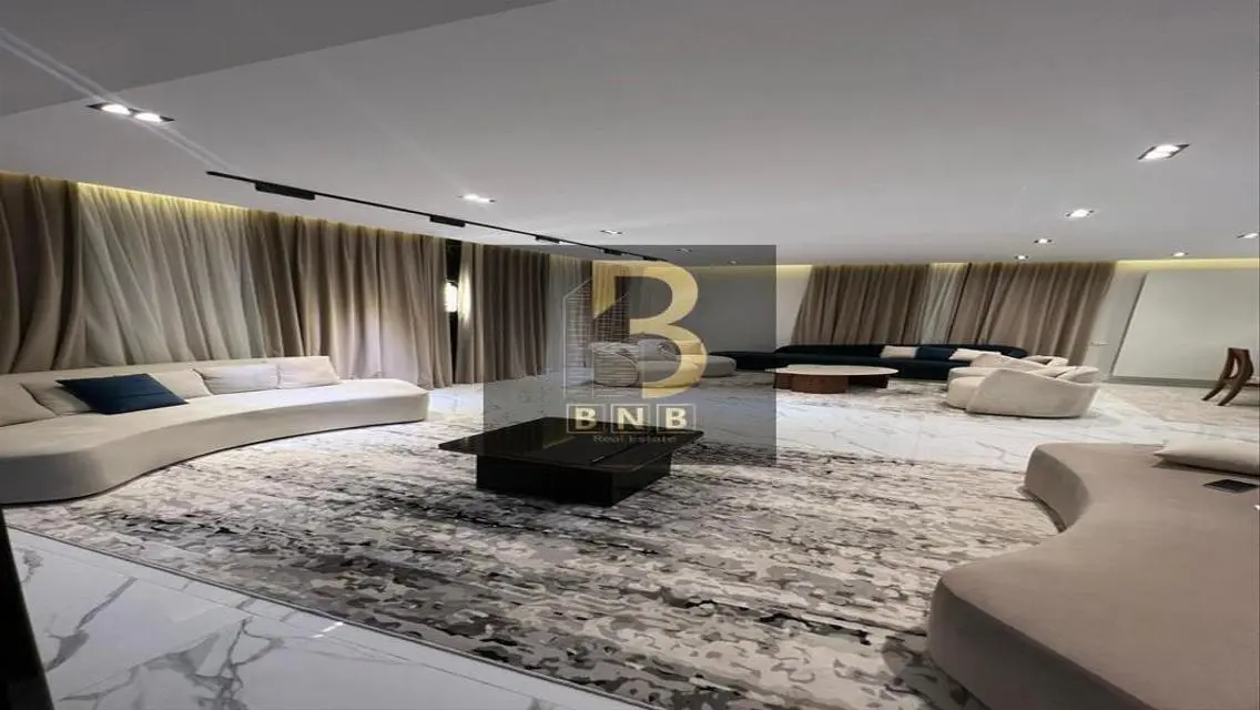 Furnished Villa First use (Private Pool) Hyde Park