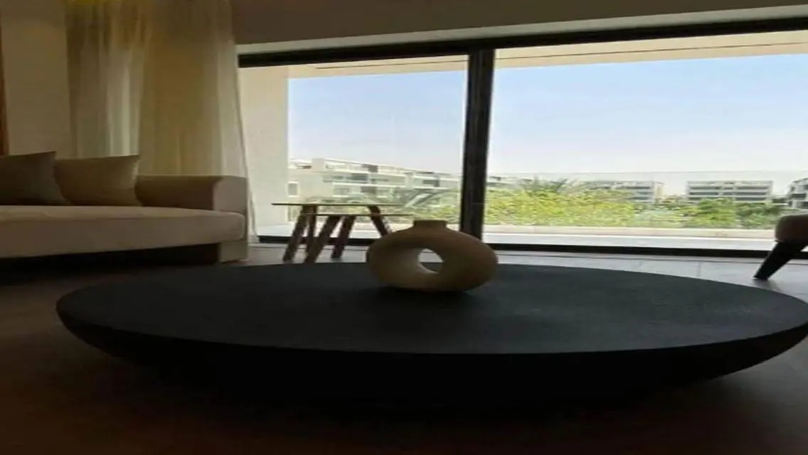 Apartment view Pyramids of Giza next New Giza