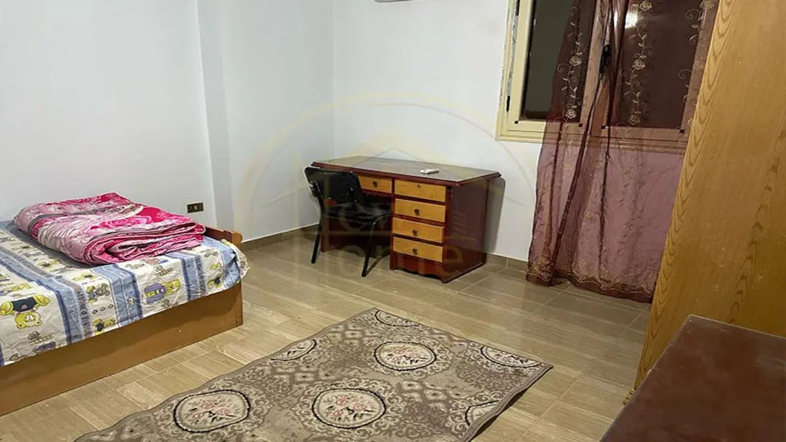 شقة مفروشة للايجار 130 م  - كامب شيزار