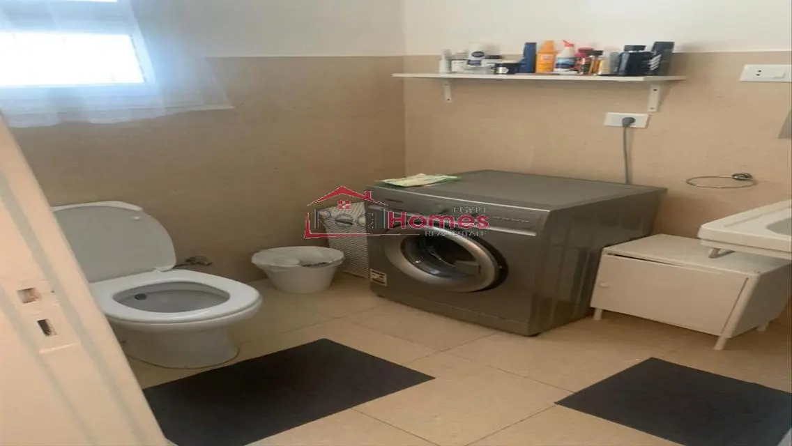 High ceiling apartment with terrace for rent