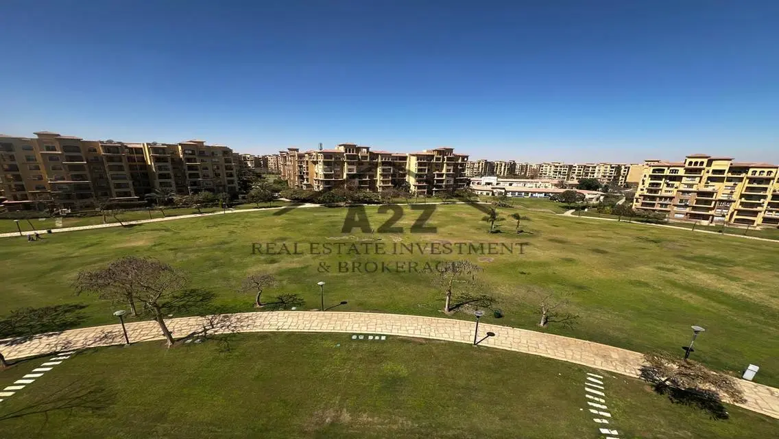 Panorama view wide garden 175m