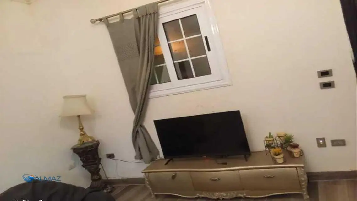 Furnished studio for rent in West Arabella