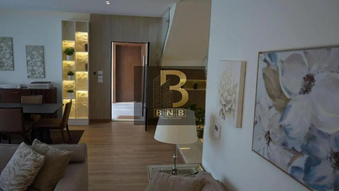 Furnished penthouse (private pool) view Lakes