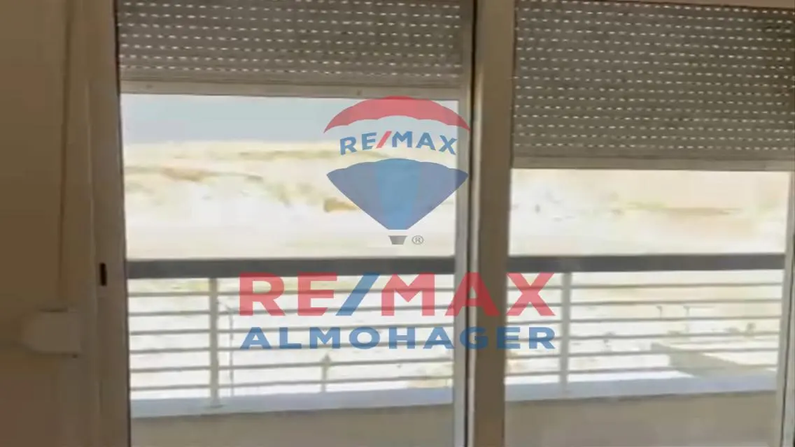 شقة فاخرة للإيجار بتصميم عصري وسعر مميز
