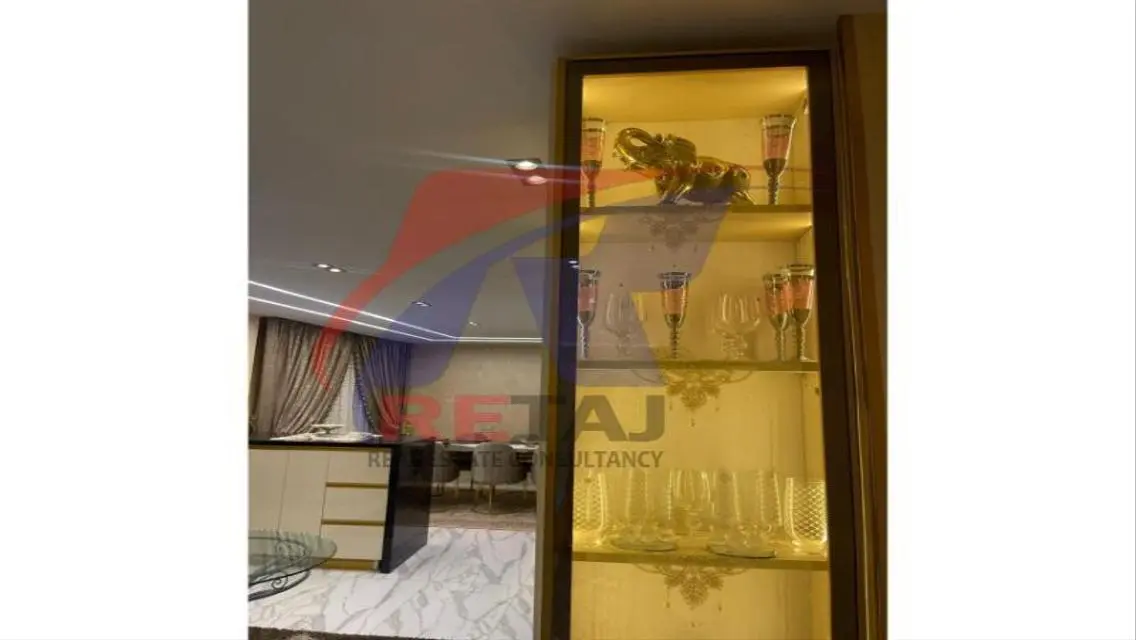 بنت هاوس فيومفتوح بالقرب من الطيران مدينه نصر.